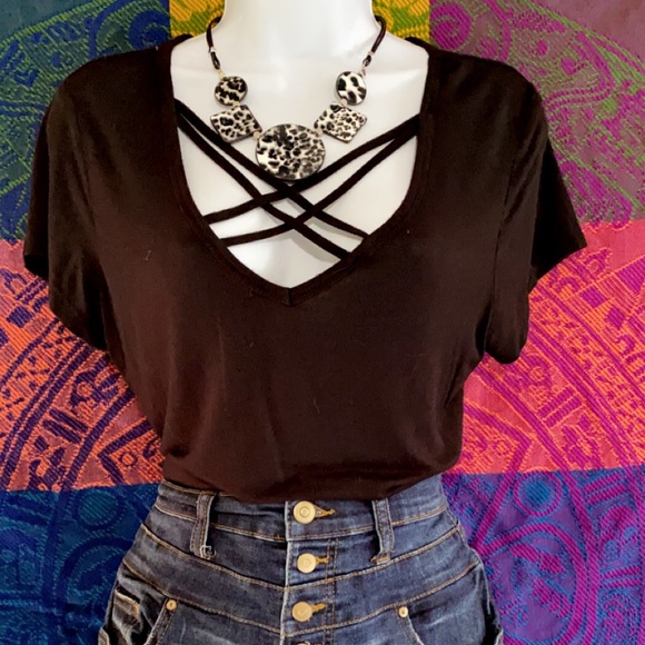 Size 7 high waisted shorts Size L shirt - Picture 2 of 3